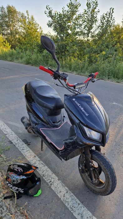 Продам м8 торг уместен