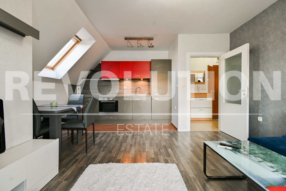 Дава се под наем Двустаен апартамент в София, Надежда 2 - 55 кв.м за 575 € - Снимка #2