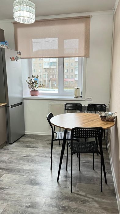 Сдам квартиру посуточно!чистая уютная с ремонтом в центре,2этаж