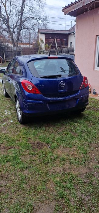 Vând opel corsa D