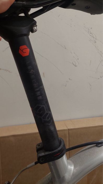 Продавам велосипед Specialized Sirrus Elite 2016