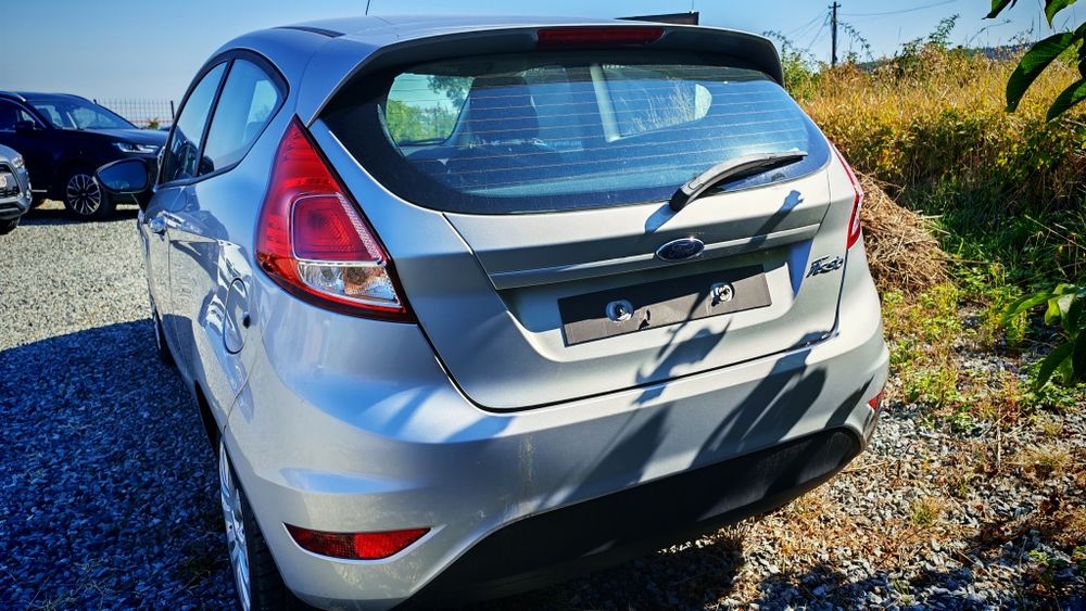 Ford fiesta impecabil