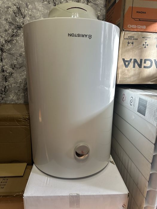 Бойлер  Аристон на 80 литров