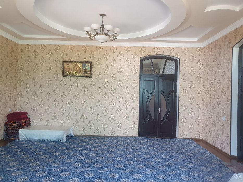 8 sotik hovli 5 xonali uy sotiladi