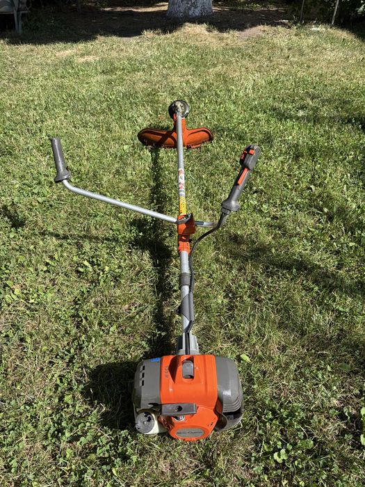 Motocoasa husqvarna 135r