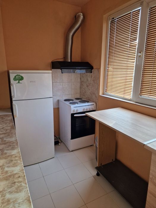 Отдавам под наем