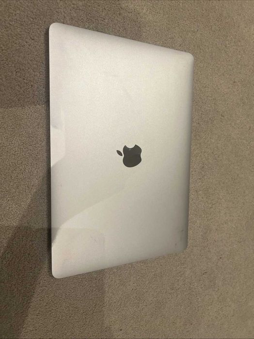 Macbook air retina 13-inch 2018 1.6 GHz  i5 16GB RAM 128 GB SSD