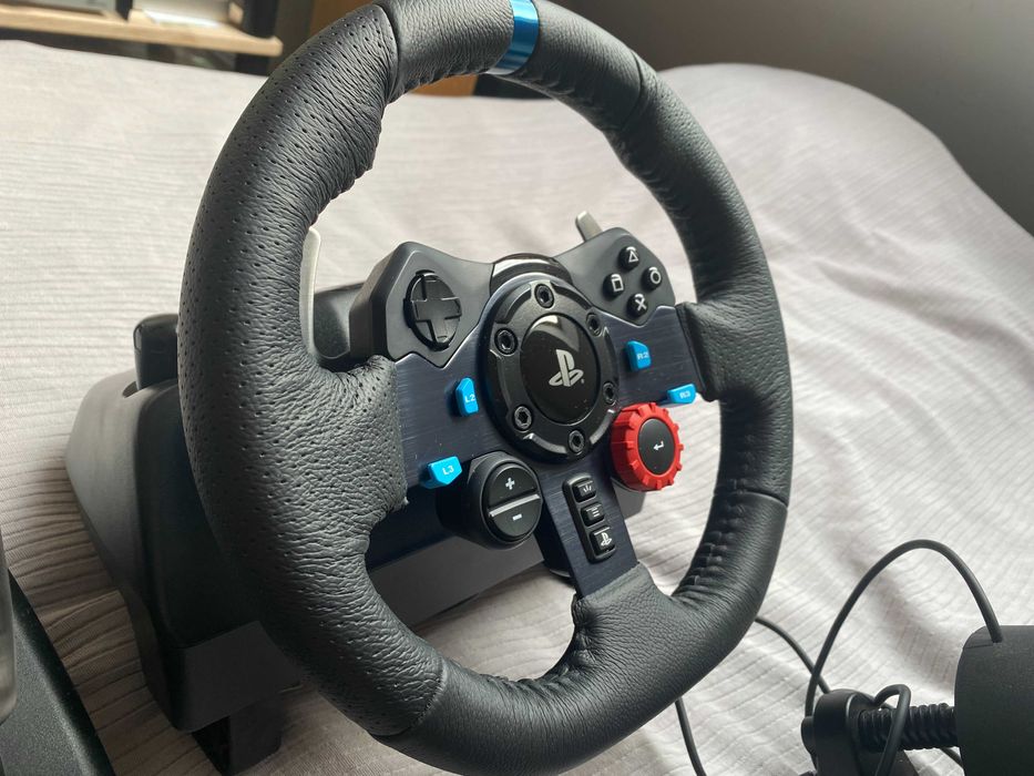 Logitech G29 Driving Force: волан + педали + скоростен лост | PC/PS4/PS5