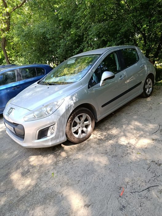 Продавам Пежо 308