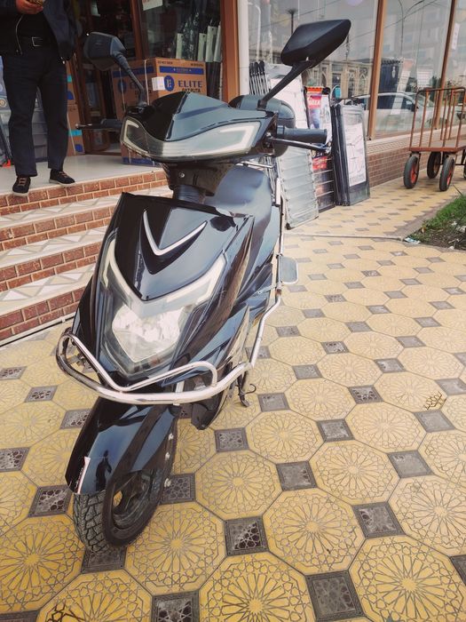 Elektr Skuter  tezlik bilan sotiladi