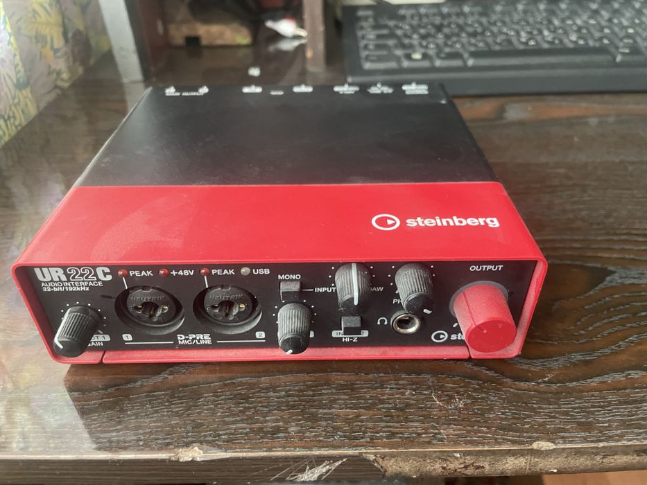 Микрофон студийный