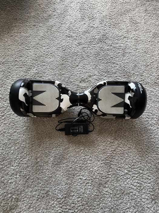 Hoverboard army cu boxe si leduri