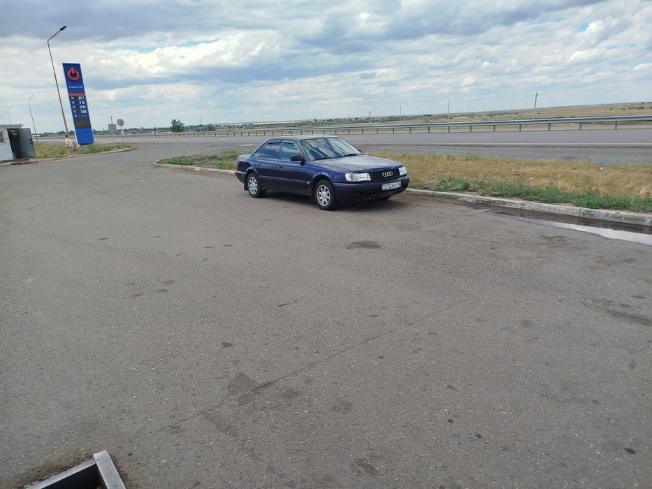 Продам Ауди 100 С4.