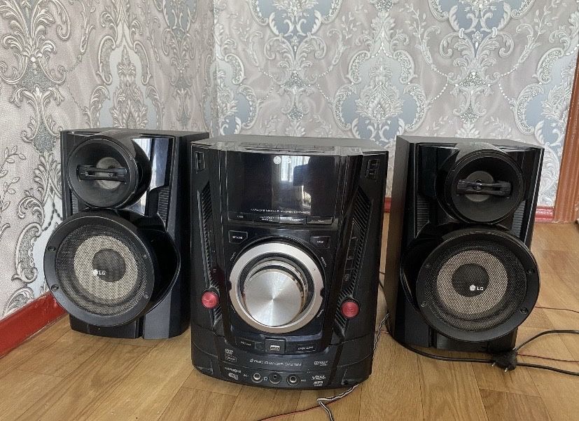 Колонка LG 12000