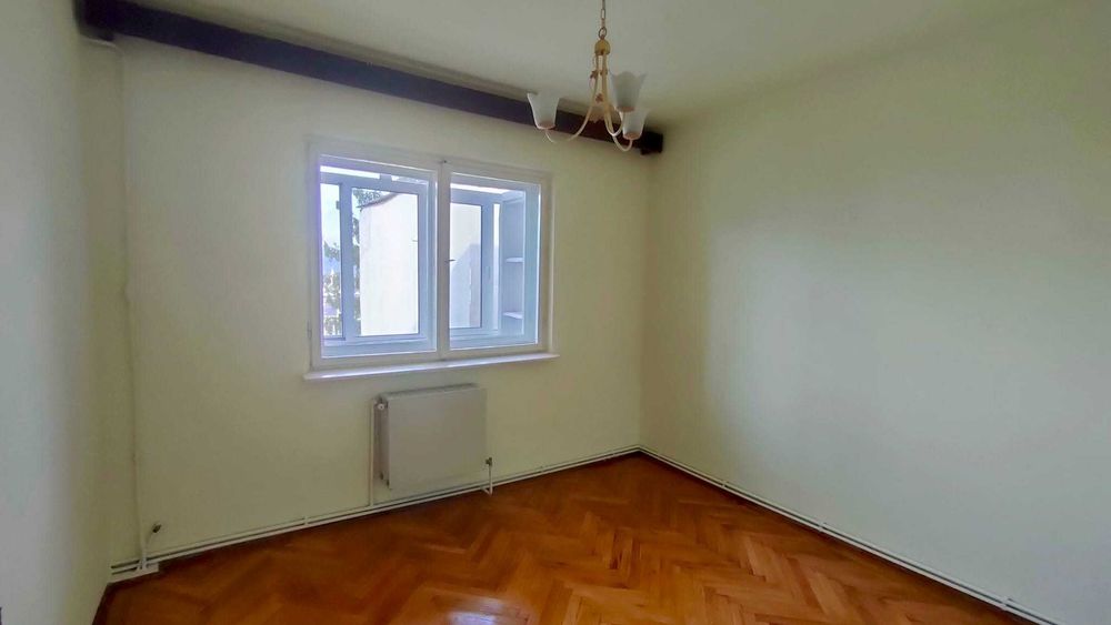 Vând apartament 2 camere, str. Minerului