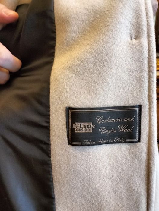 Пальто белое .Мало носилось