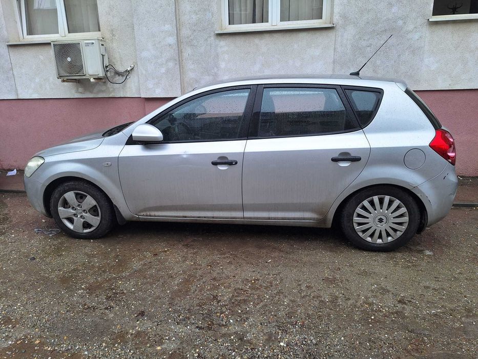 Kia Ceed 2007 benzină, 1.500 € — imagine 3