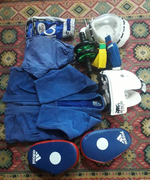 Продам форму для спорта