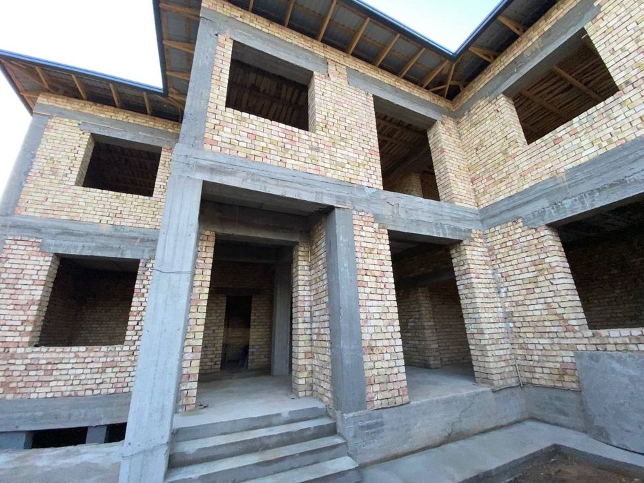 Продам хороший качественный построенный участок.