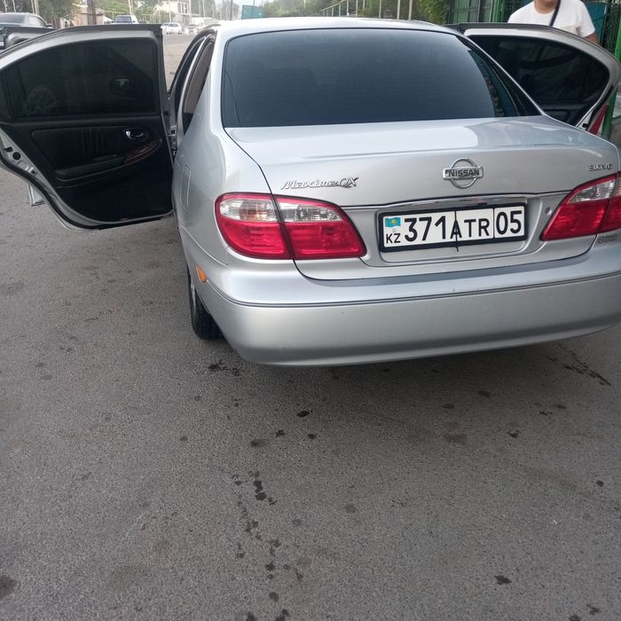 Nissan Maxima  2001