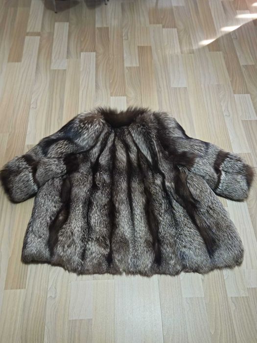Haină din Blană Naturală de Vulpe Argintie (Silver Fox) – Stare Foarte Bună
