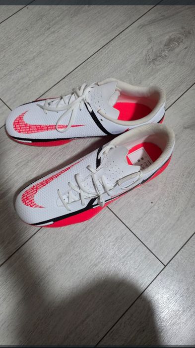 Ghete fotbal nike 43
