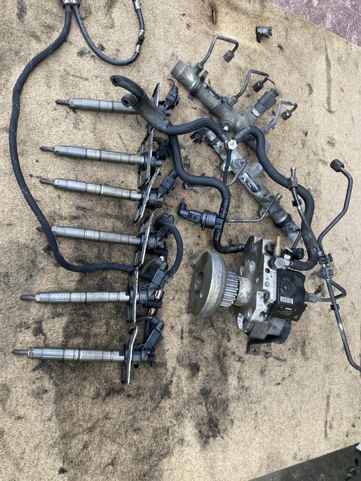 Kit injectie Vw Phaeton 3.0 TDI BMK Pret 2500  lei setul