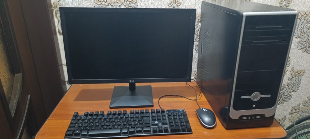 Kamyuter sotiladi Mishka va klaviatura qoʻshib beriladi