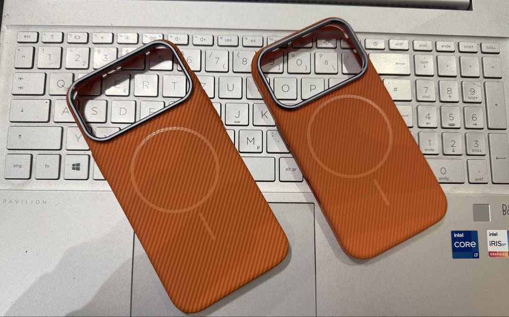 Husa Hard Plastic Imitatie Carbon Orange Foli Iphone 17 PRO 17 PRO MAX