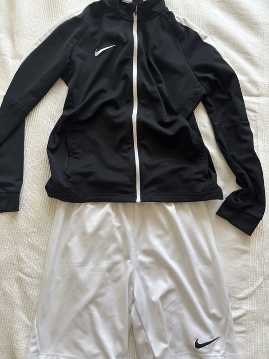 Екип Найк Nike XL за момче ръст до 170см