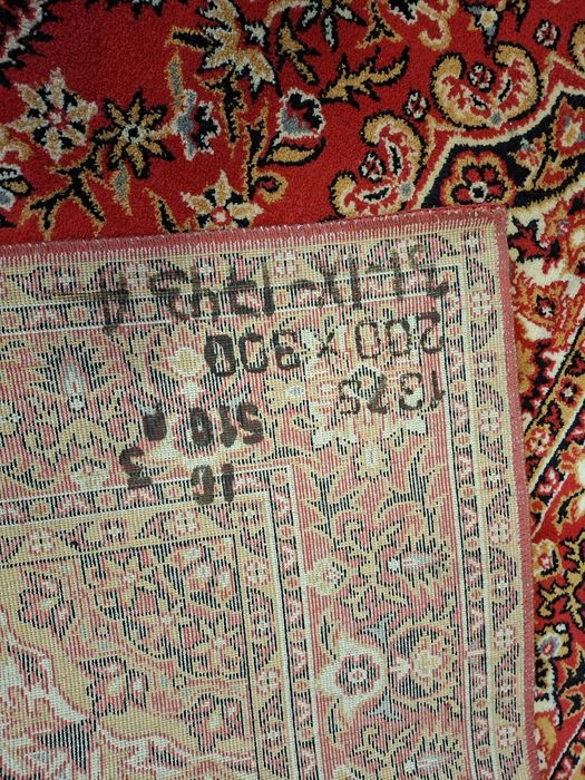 Продаётся     шерстяной    ковёр