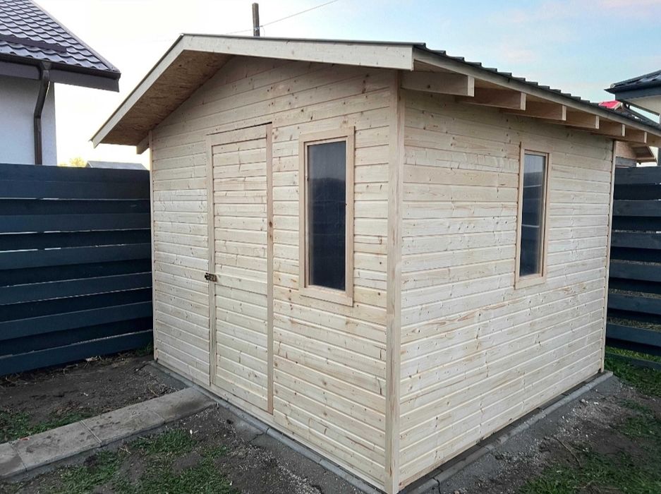 Vând  căsuțe de depozitare de gradina