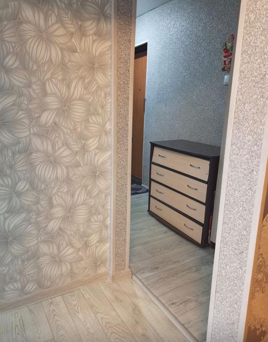 Продам 1 комн квартиру на Уюте