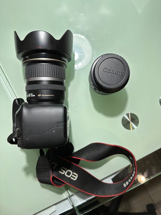 Продам Canon 1100D