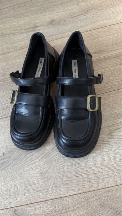 Отдам женскую обувь