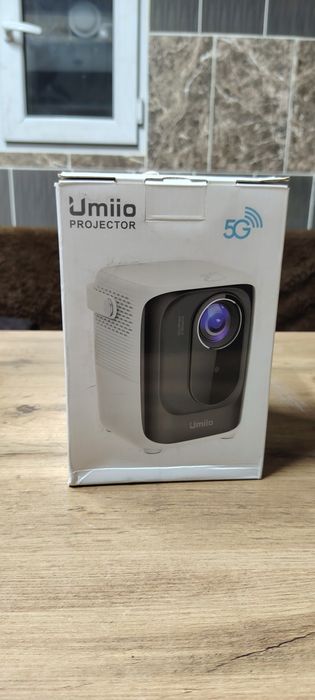 Продам проектор новый