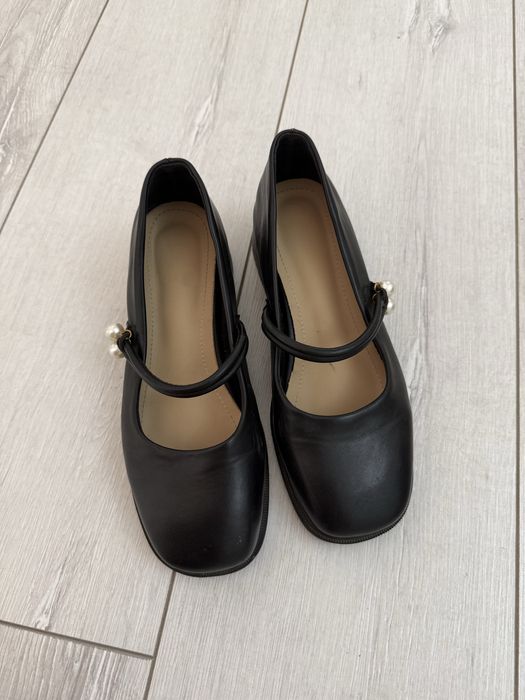 Женские туфли на каблучке