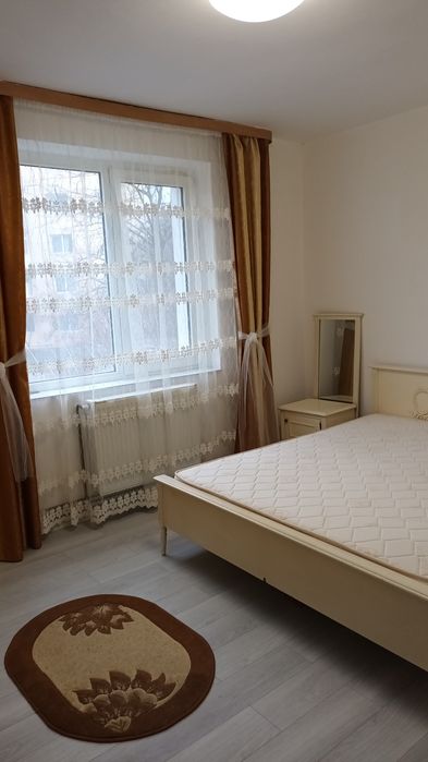 Închiriez apartament cu doua camere în Alee Trandafirilor