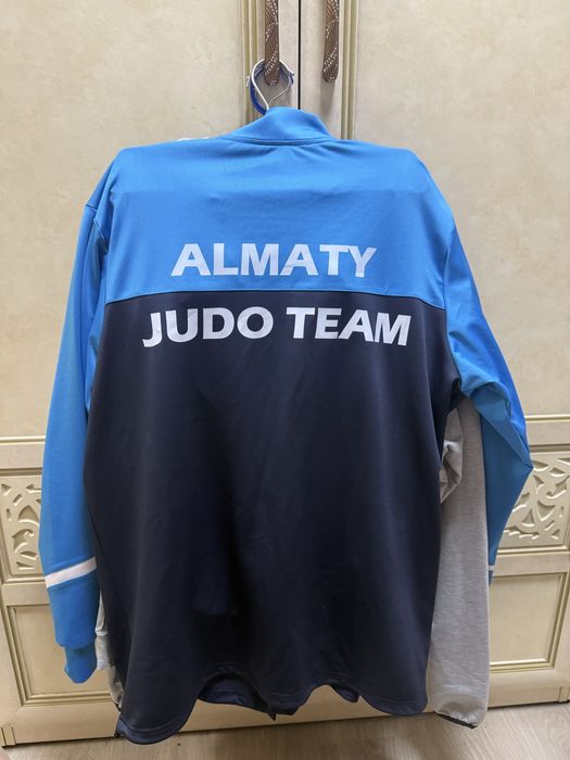 Unico pro костюм