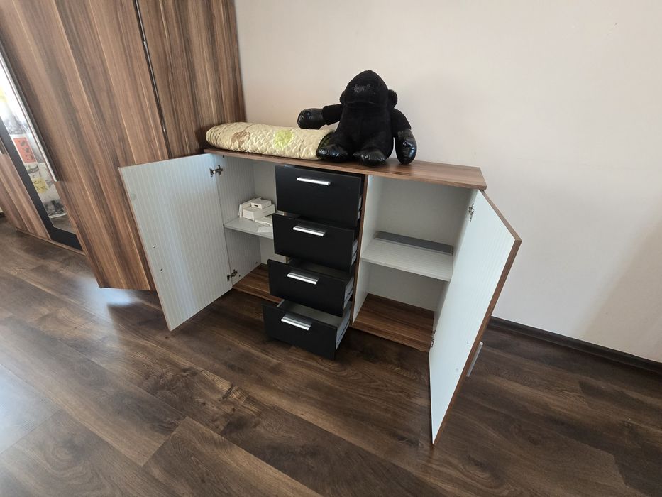 Спальный гарнитур в идеальном состоянии МДФ