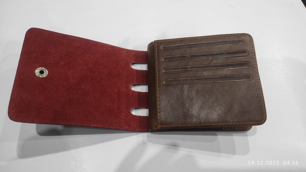 Мъжки портфейл от естествена кожа