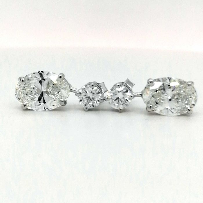 Cercei cu diamante  4,79 CT de laborator, cu aur alb de 18kt - Produs Nou, nepurtati