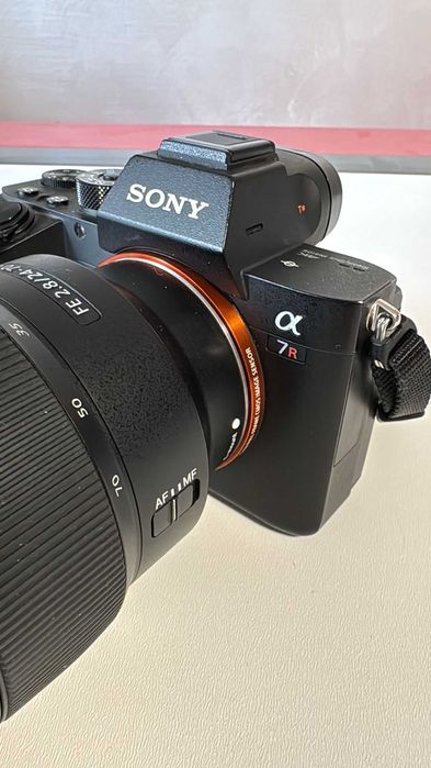 Sony A7R III Body Aparat Foto Mirrorless 42MP Full Frame 4K