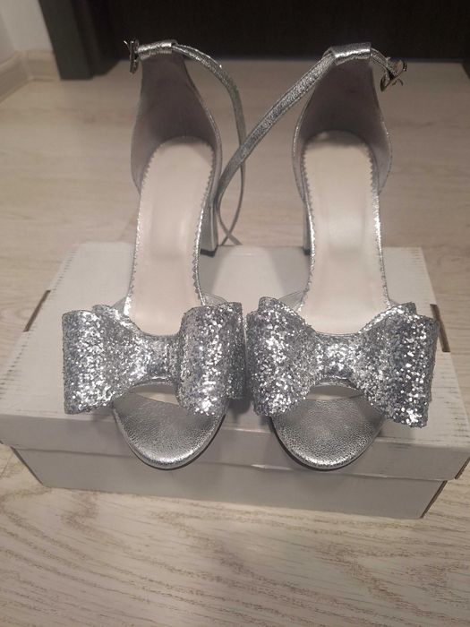 Încălțăminte dama mărimea 37.