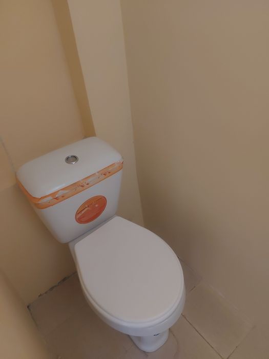 Польша бозор енида жойлашган ховли уй ижарага берилади.