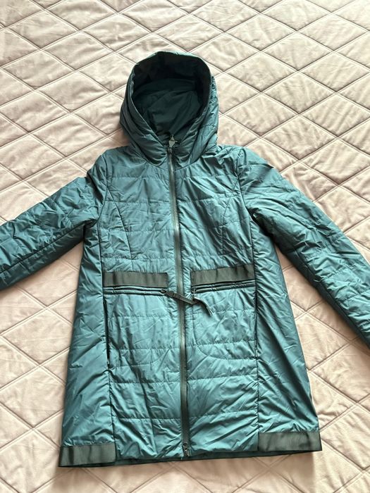 Продам куртки женские