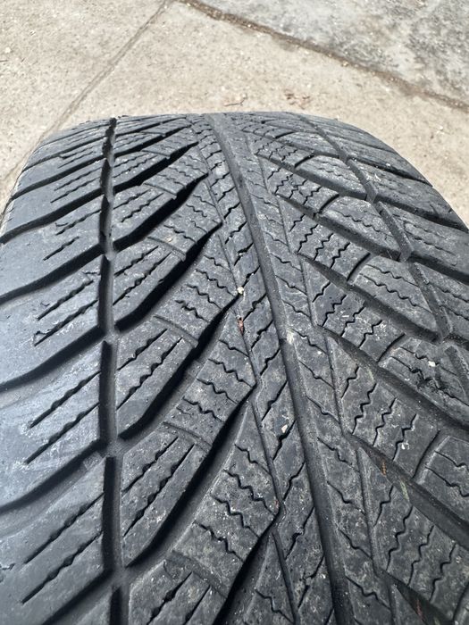 Anvelopa 245 45 18 goodyear ultragrip 8 runflat rsc mo