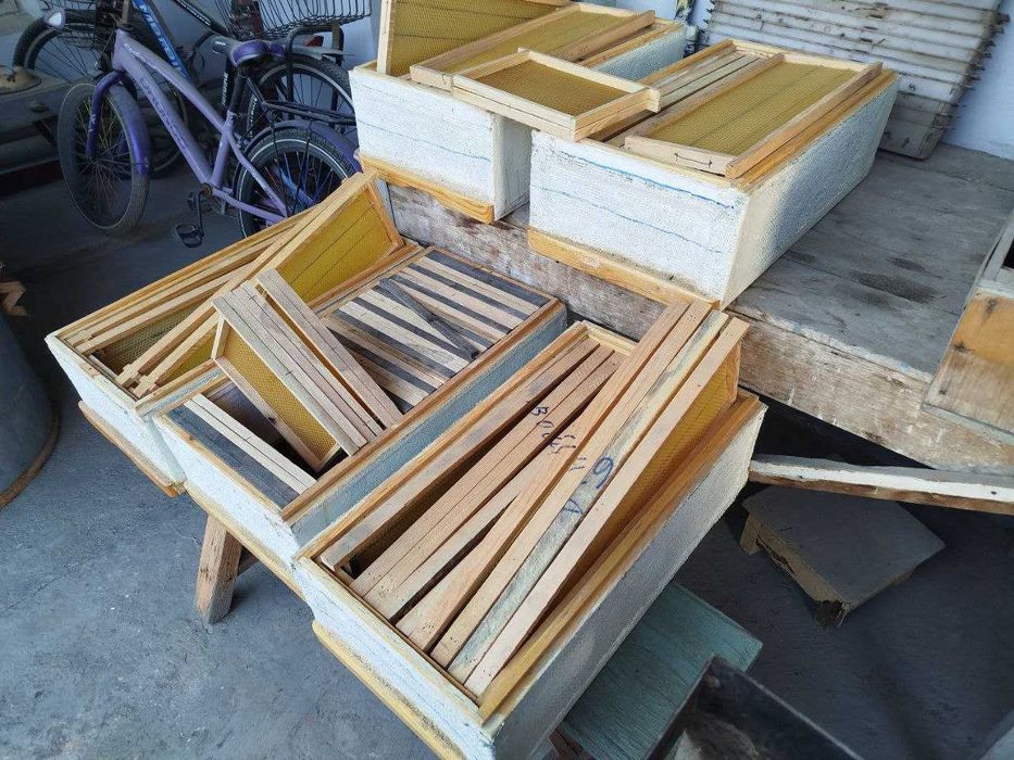 Продаются ящики для пчёл с рамками.  Асал арилар учун ящик сотилади.