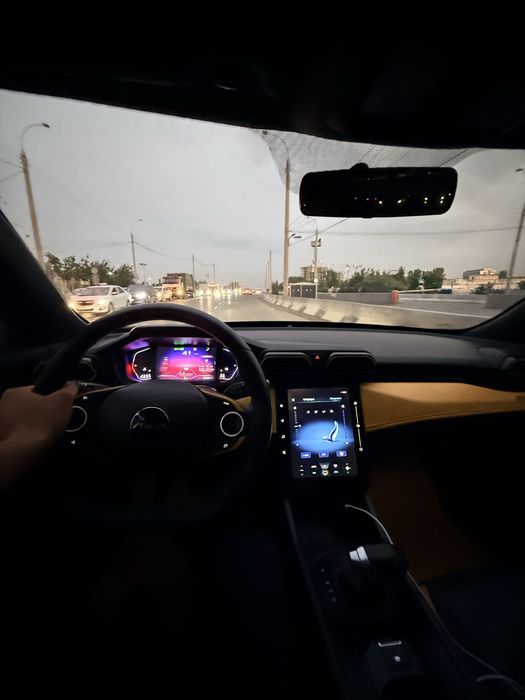 Dongfeng Aeolus Shine 1.5 Turbo