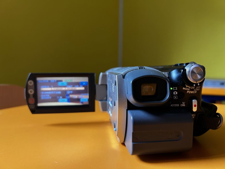 Уеб камера Logitech C920 Pro и Видеокамера Sony DCR-SR90E